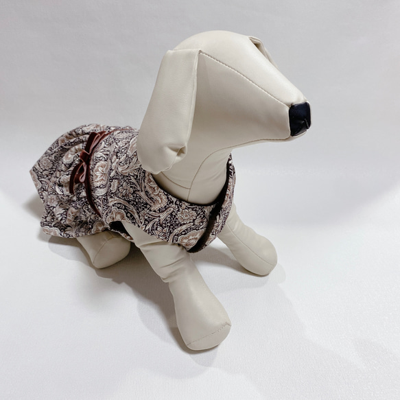 犬の洋服✨リバティ フィネスホール 裏フリース暖かワンピース ブラウン 犬服 7枚目の画像