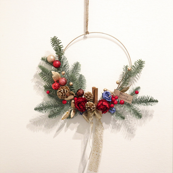 【クリスマス】バラと木の実、シナモンのワイヤーリース 4枚目の画像