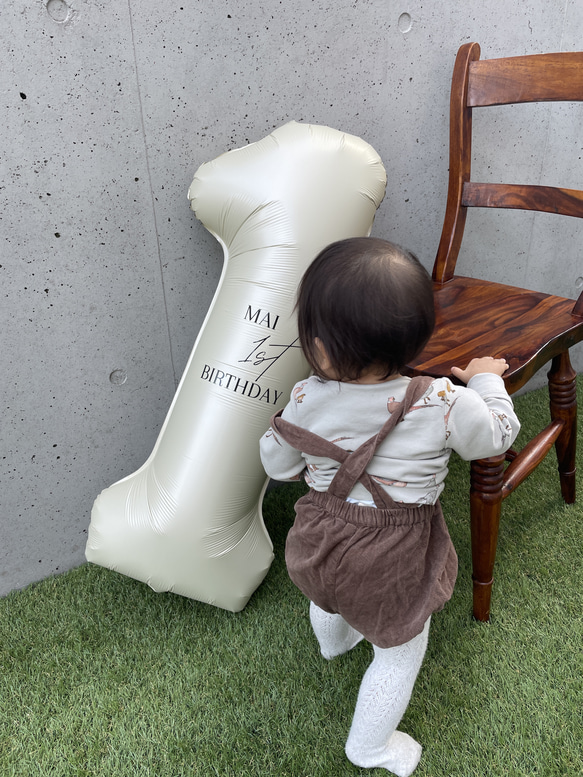 Mサイズベージュです♩ ナンバーバルーン　ナチュラル　くすみ　ベージュ　誕生日バルーン　1歳　風船 4枚目の画像