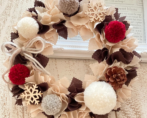 クリスマスに♪冬のあったかぽんぽん布リース〜チョコレートケーキ