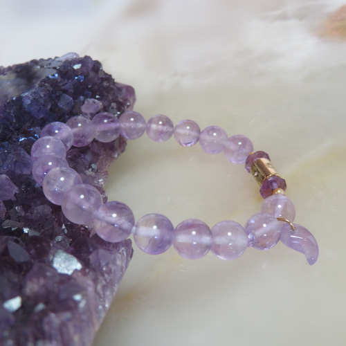 アメジストの勾玉ジュエルブレスレット ブレスレット ConNectarth 通販