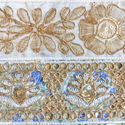 【再販】✧ 祝福シリーズ ✧ ポーチ インド刺繍 大きめ 小物入れ 花柄 バラ 6枚目の画像