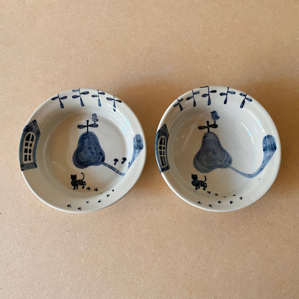 猫と小鳥と洋梨のお皿【ちいさめの中皿】 2枚目の画像