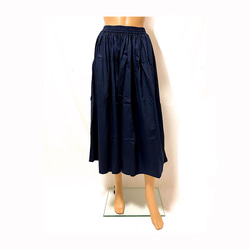 綿素材で肌触り抜群⤴ウエストゴムでギャザーたっぷり❤軽いはき心地がクセになる❤広がりすぎないふんわりスカート:紺ネイビー 1枚目の画像
