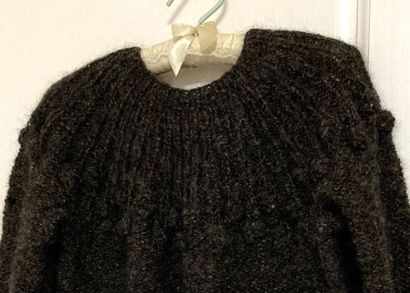 【冬物一掃半額セール】ツイードモヘヤの丸ヨークセーター 5枚目の画像