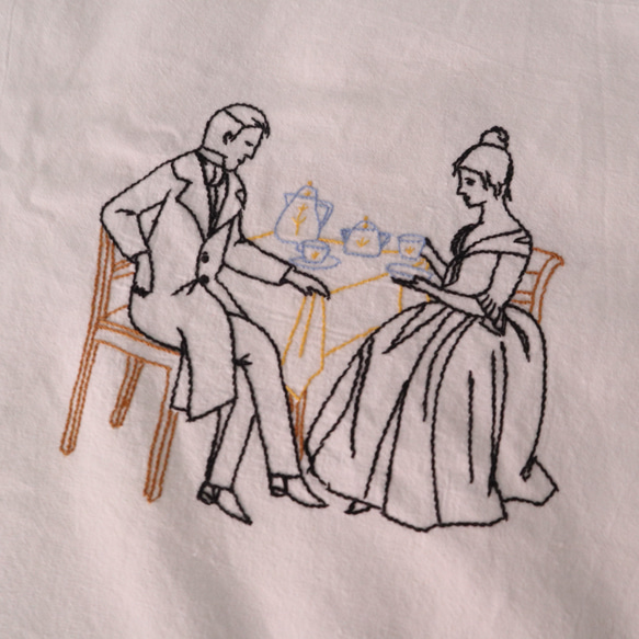 フランスの手仕事/マダムとムッシュのティータイム手刺繍 大判サイズ生地 テーブルクロス (ヴィンテージ) 9枚目の画像