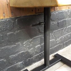 DIMOSnewベッド サイドテーブル　ヒノキ1枚板　高さ調整式（アジャスター付き） 3枚目の画像