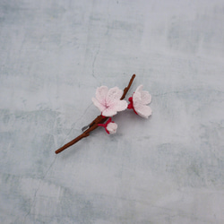 桜のブローチ 1枚目の画像