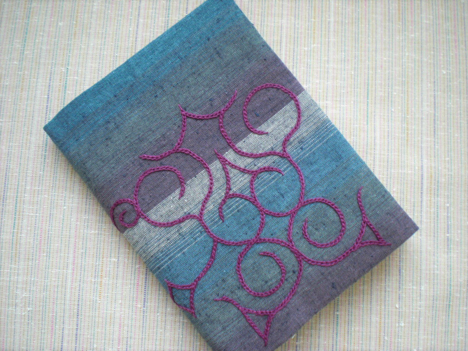 アイヌ文様刺繍】ブックカバー♡文庫本サイズ ブックカバー