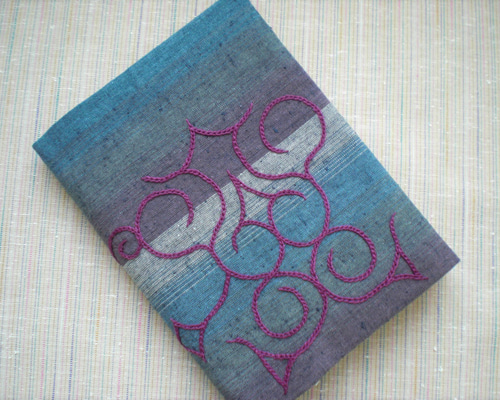 アイヌ文様刺繍】ブックカバー♡文庫本サイズ ブックカバー