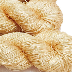 絹糸　草木染「ザクロ」たまご色　極太　シルク100％  天然染料 かがり糸 刺繍糸 組み紐 つづれ糸 2枚目の画像