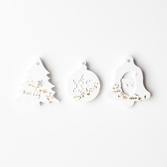 〈香るオーナメント〉スノークリスタルのアロマストーン 雪の結晶 クリスマス ゴールドのリボン付き 6枚目の画像