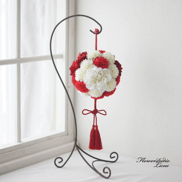 ダリアとマムの和風のボールブーケ(紅白）