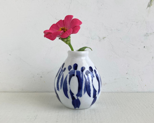 白磁の花瓶 女性の絵柄 87a5286b651bfe817a5141330a6ee2