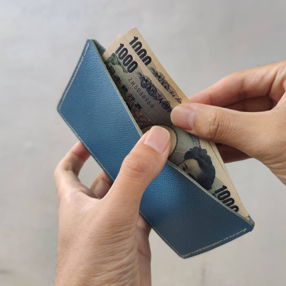 シンプルな本革財布本革 爽やかなターコイズブルーのレザー　財布　札入れ　 3枚目の画像
