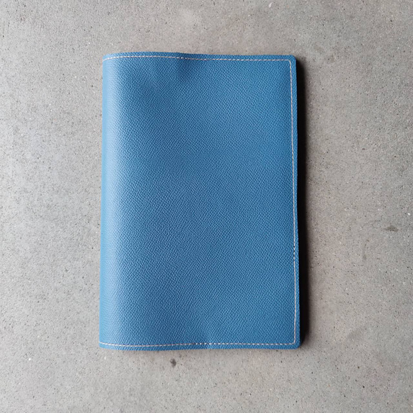 本革レザー　爽やかなターコイズブルーのノートカバー　A5サイズ　その他のサイズ、色も作成可能　ほぼ日手帳 10枚目の画像