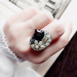 冬 黒猫 かくれんぼ お花 リング・指輪 （ 誕生日プレゼント ギフト クリスマス 猫 ねこ 黒猫 グリーン 緑） 5枚目の画像