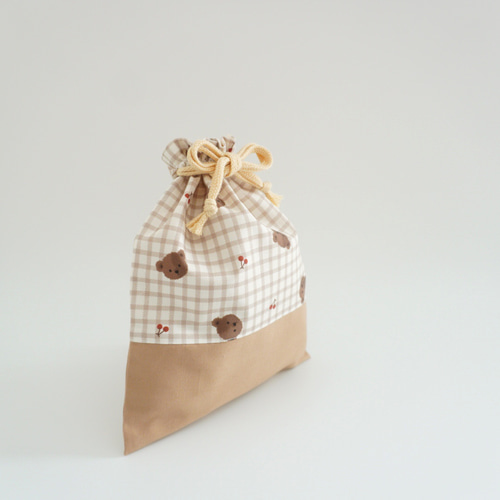 くま～ チェリー×チェック～ 』＊ 給食袋 巾着袋 ＊ 入園グッズ 入学