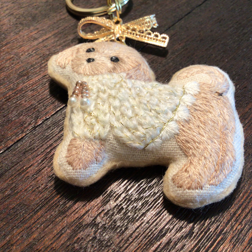 kiitos カップホルダー　ハンドメイド　トイプードル トイプードル キーホルダー ビーズ ハンドメイド リボン 手刺繍