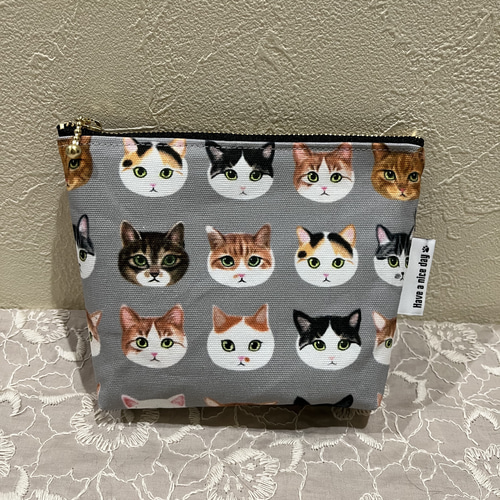 感謝価格 SALE ひょっこり猫ちゃん 16cmファスナーポーチ 人気