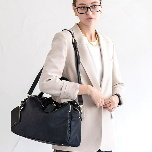 希少✨ バリー ショルダーバッグ A4収納 ナイロン レザー ブラック 斜め掛け 楽天市場】ナイロン ミニショルダー 定番 肩掛け ショルダー