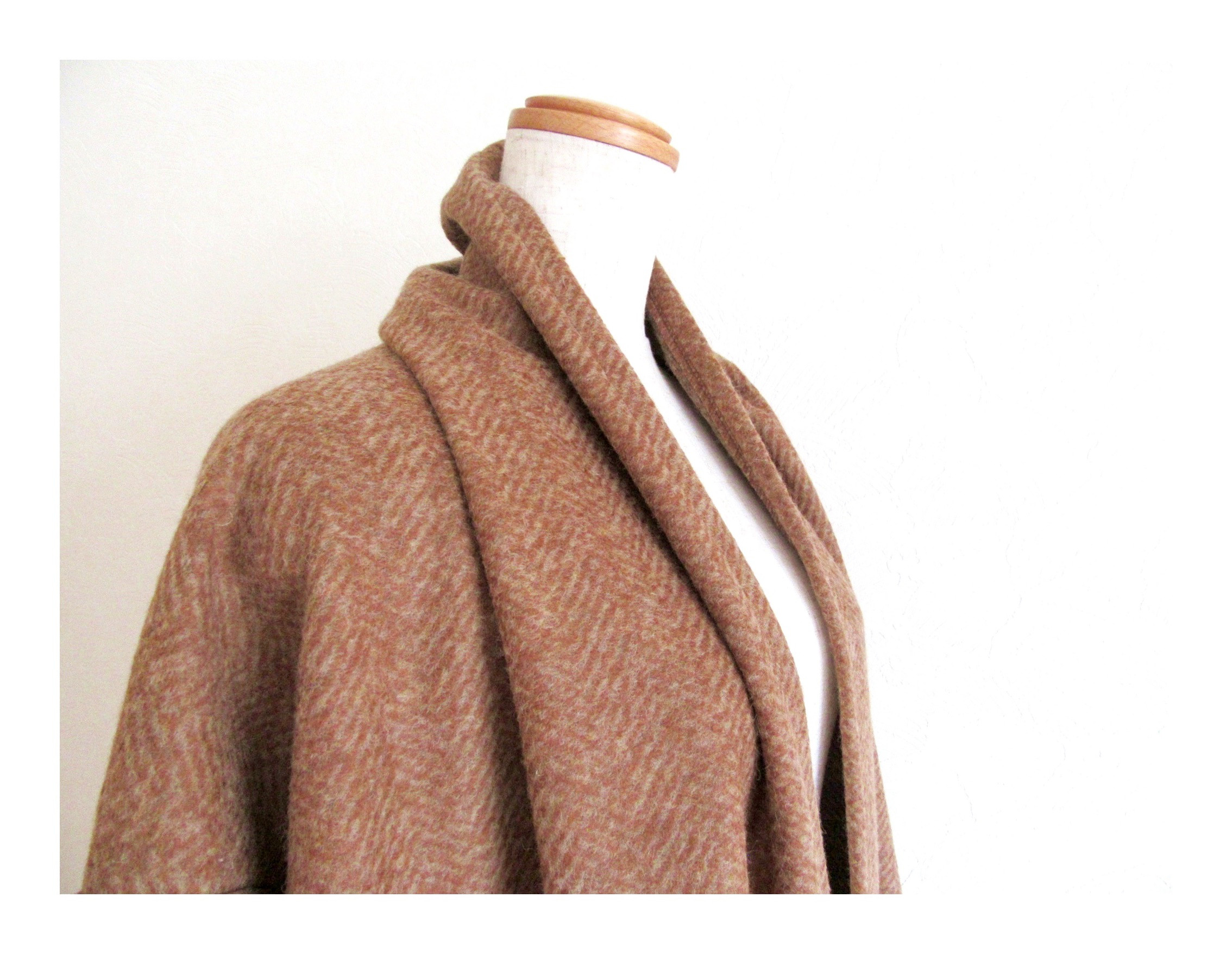 【送料無料】ヘリンボーンキャメル* ふんわりガウンコート