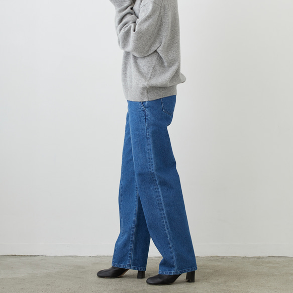 小柄な女性におすすめ　スッキリ見えるセンター切替えセミワイドパンツ　XS,Sサイズ　ブルー　国産デニム 8枚目の画像