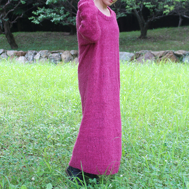 手編みモヘアラウンドネックロングワンピース　チェリーピンク