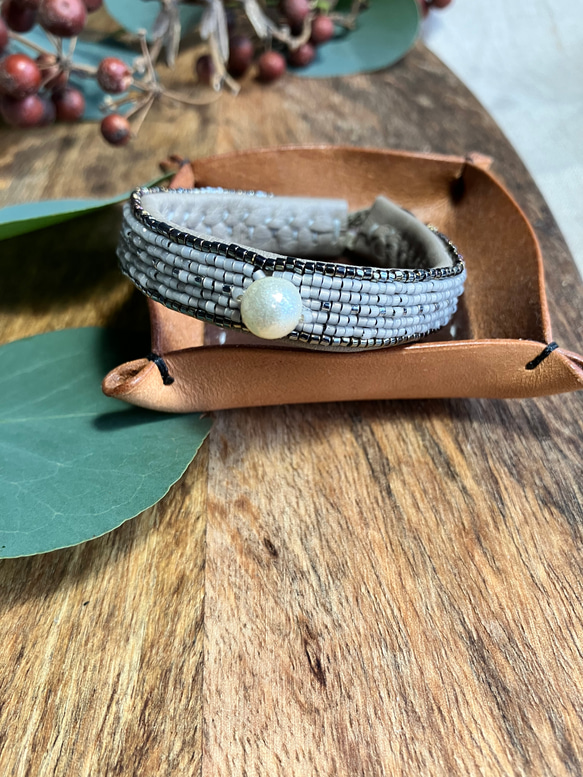 本革ビーズ刺繍ブレスレット cotton pearl #42 ブレスレット