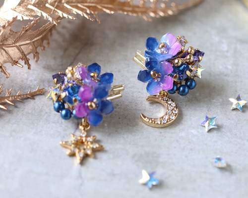 特集掲載》夜空*星と月のピアス／イヤリング （花、青、紫