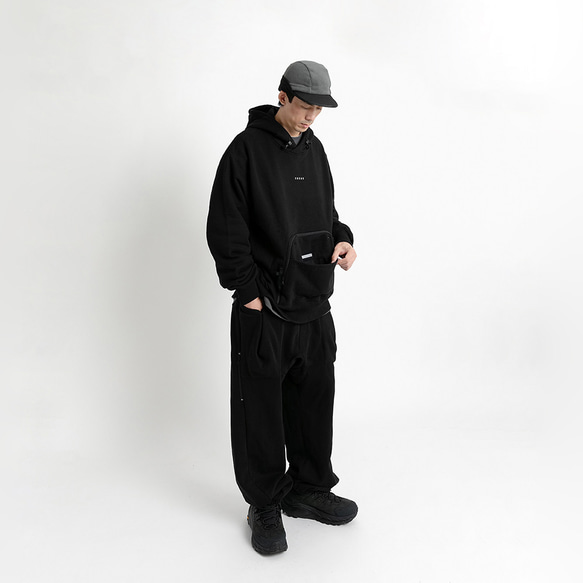 TMCAZ Secant Heavy Weight Sweatpant[Black]切線重磅運動褲 第9張的照片