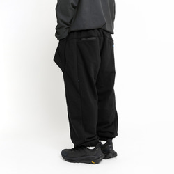 TMCAZ Secant Heavy Weight Sweatpant[Black]切線重磅運動褲 第3張的照片