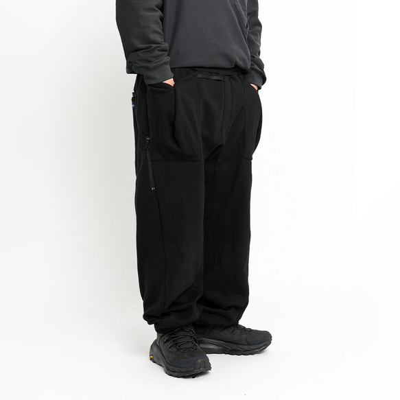 TMCAZ Secant Heavy Weight Sweatpant[Black]切線重磅運動褲 第2張的照片