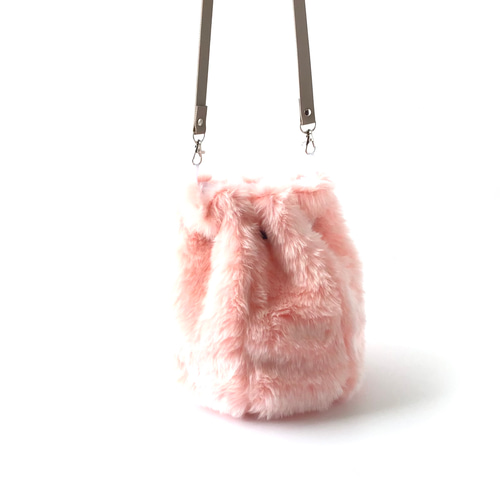 エコファーバッグ、巾着ショルダーバッグ、大人かわいいピンク 巾着