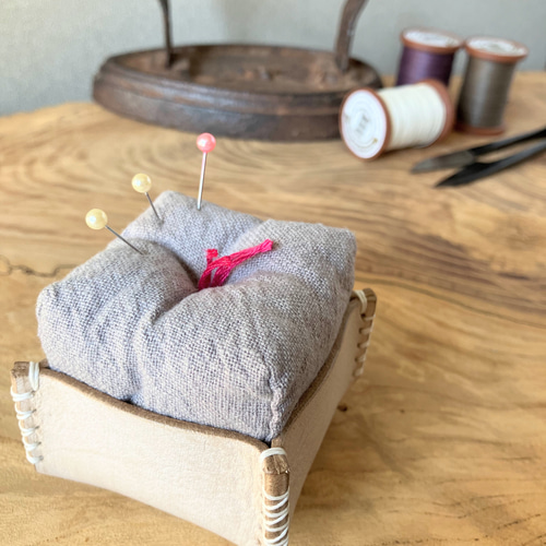 本革のピンクッション【針山のKOBACO】裁縫好きさんにおすすめ！☆母の 