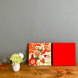 着物のファブリックパネル　ハレの日に　赤×菊花（2枚セット)  サスティナブル　着物リメイク　インテリア　正月飾り 8枚目の画像