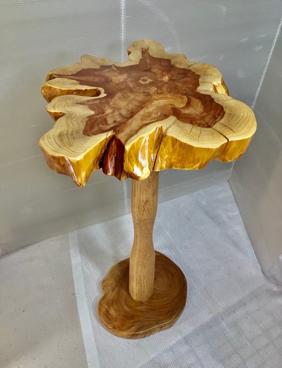 天然木カイズカイブキサイドテーブル一点物手造り