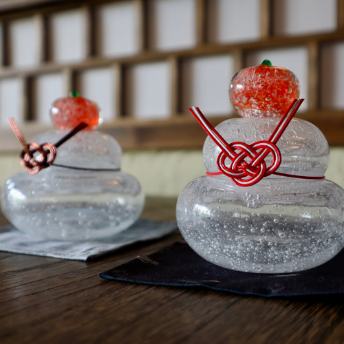 琉球ガラス 鏡餅 赤い紐付き 12cm 琉球ガラス 鏡餅 赤い紐付き 12cm