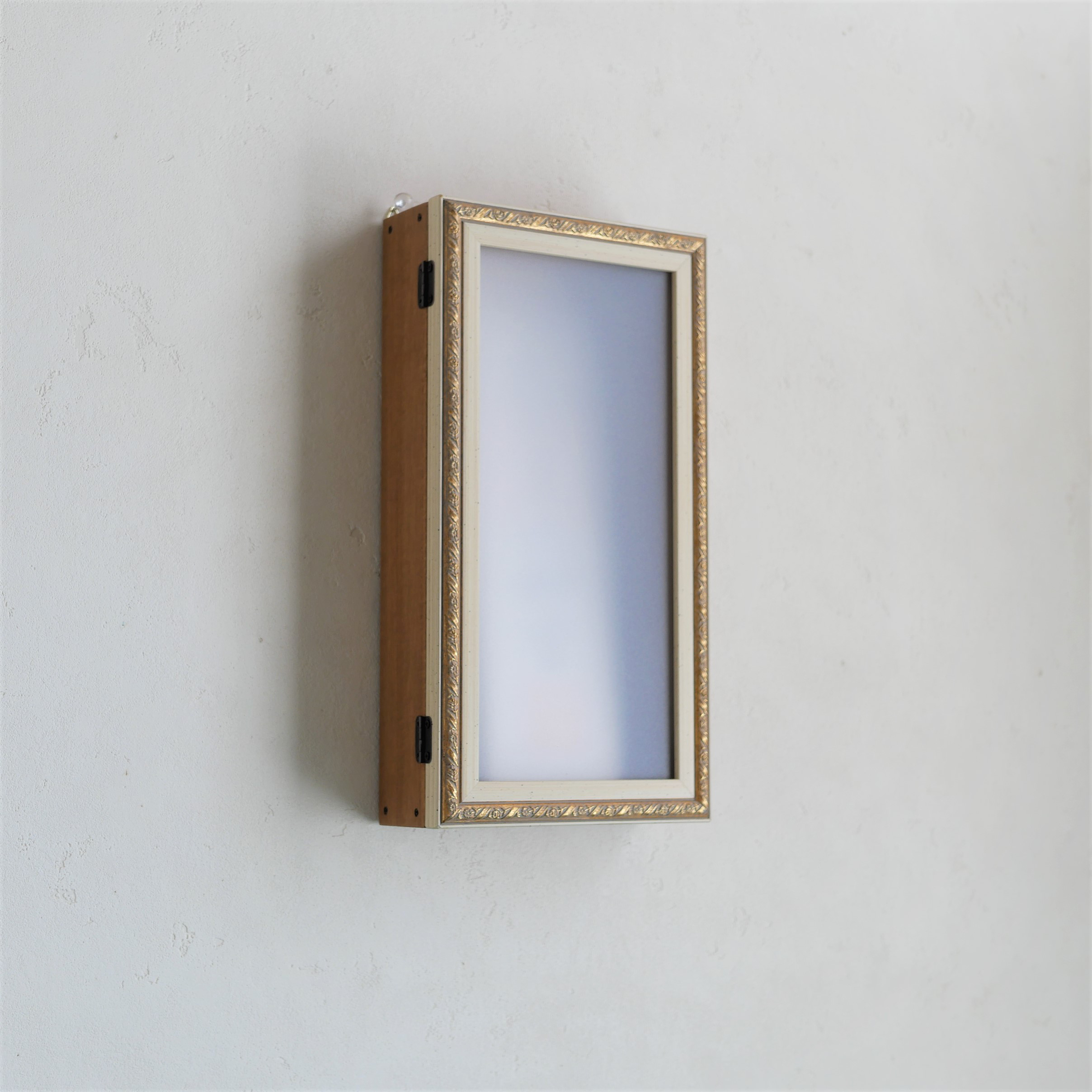 壁掛モダン神棚 ・ｗ/ｇ【受注製作】