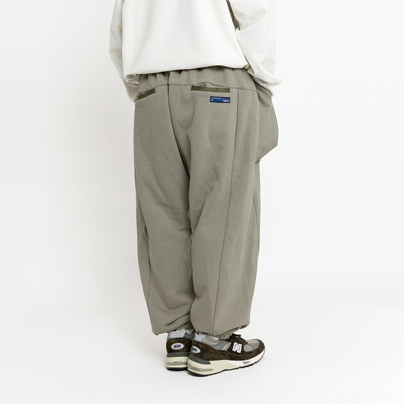 TMCAZ Secant Heavy Weight Sweatpant[Laurel Oak]切線重磅運動褲 第3張的照片