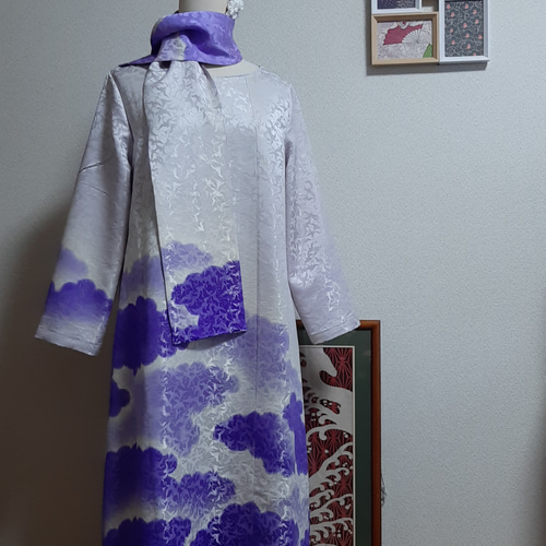 絹生地 ワンピース Mサイズ ８分袖 着物リメイク 普段着 鶴.雲 青紫