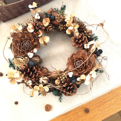 スモークツリーと木の実のナチュラルリース ドライフラワー ガウベル付き スモークツリーと木の実のナチュラルリース ドライフラワー ガウベル