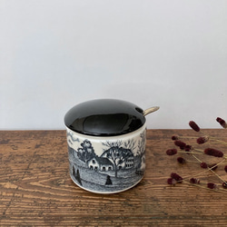 とうこさま専用　ビンテージシュガーポット　陶器のポット　イギリスポッタリー　キッチン　英国柄　村の情景　 1枚目の画像