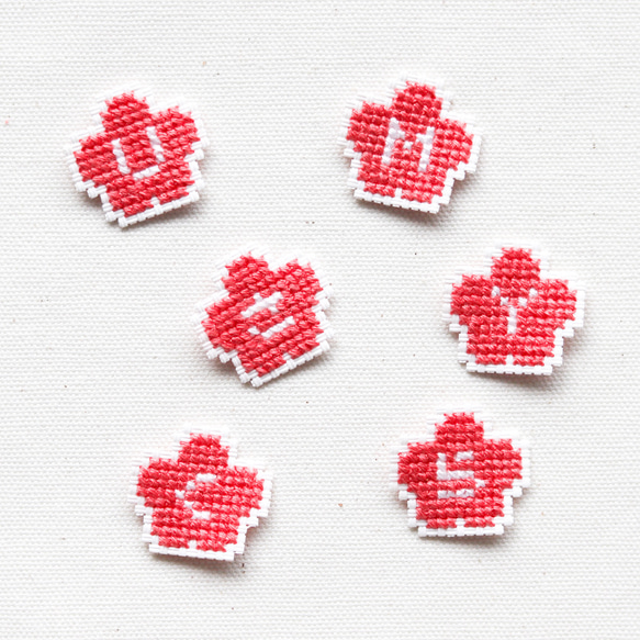 お花と文字のクロスステッチワッペン ワッペン・アップリケ