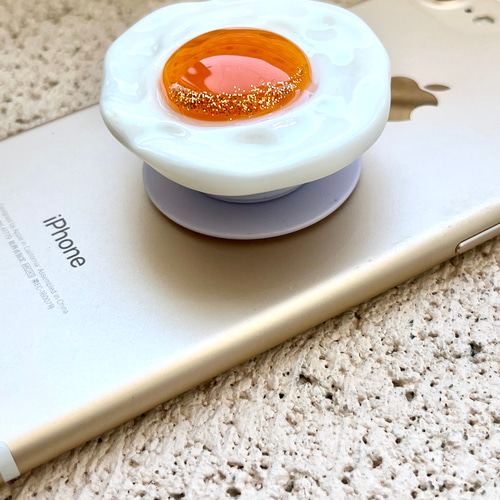 携帯グリップ 〜目玉焼き〜 スマホスタンド・スマホスピーカー 心春