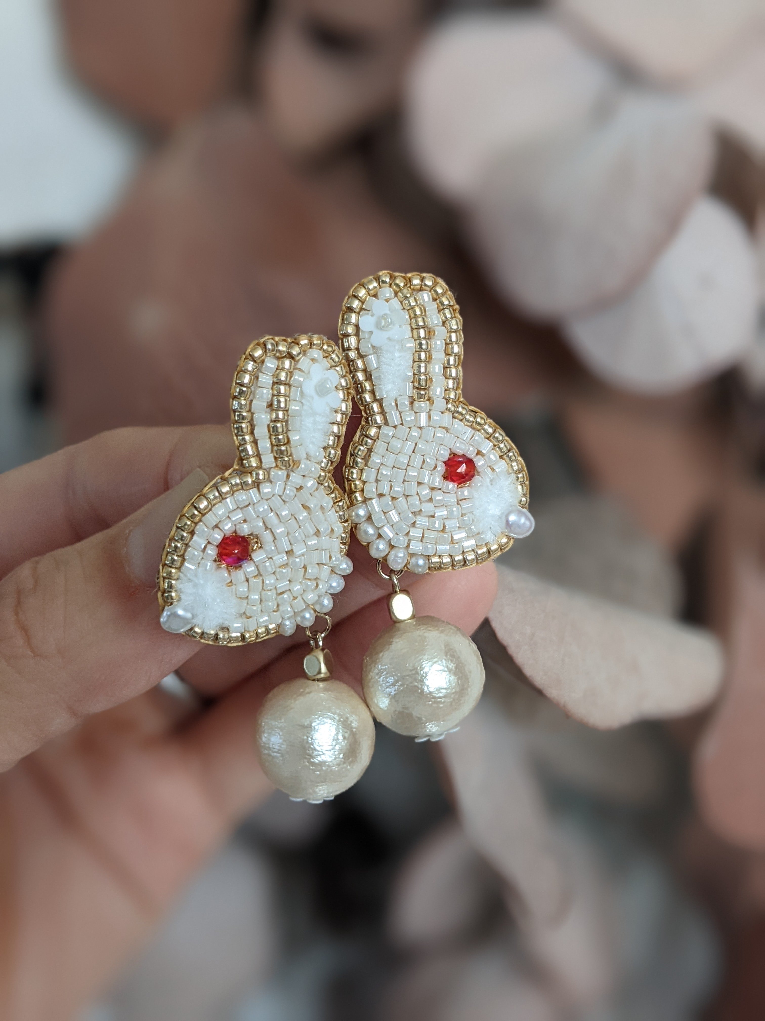 【ピアス/イヤリング】きんいろうさぎとコットンパール