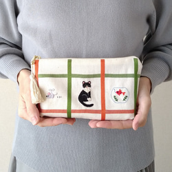 ミモザのおひなさまのがま口ポーチ　手刺繍　ハンドメイド うさぎとミモザ* 手刺繍入りがま口ポーチ がま口 Apostrophe+s