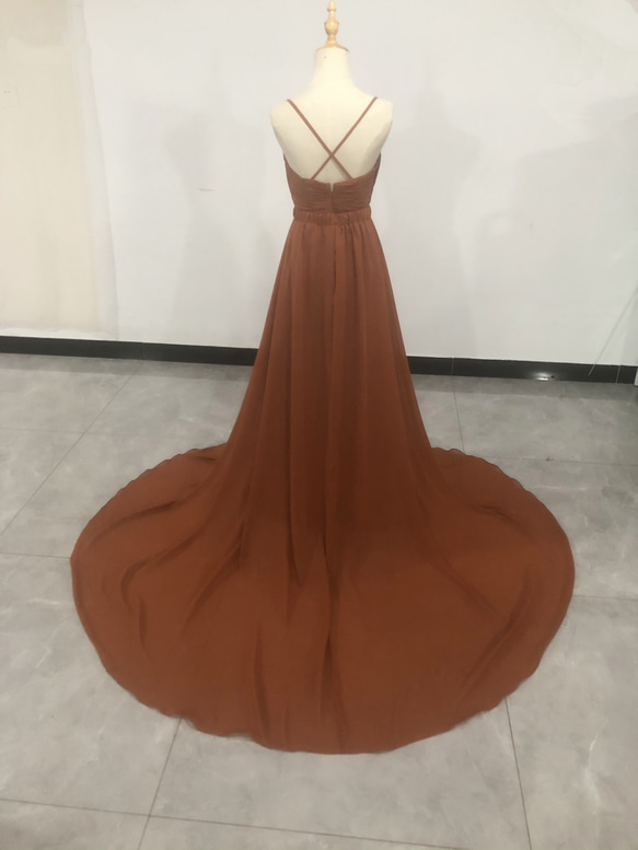 ふんわりシフォン製 テラコッタカラードレス Vネックドレス キャミソール ロングトレーン パーティードレス+オーバースカ 2枚目の画像