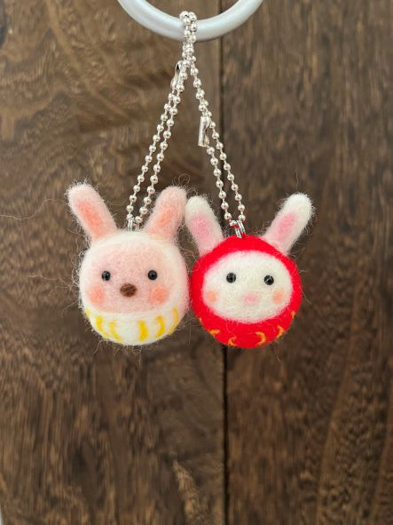 あいな様　うさぎ羊毛フェルトボールチェーン Amazon.co.jp: Getrays 12個入り 羊毛フェルト ウサギ、ふわふわ