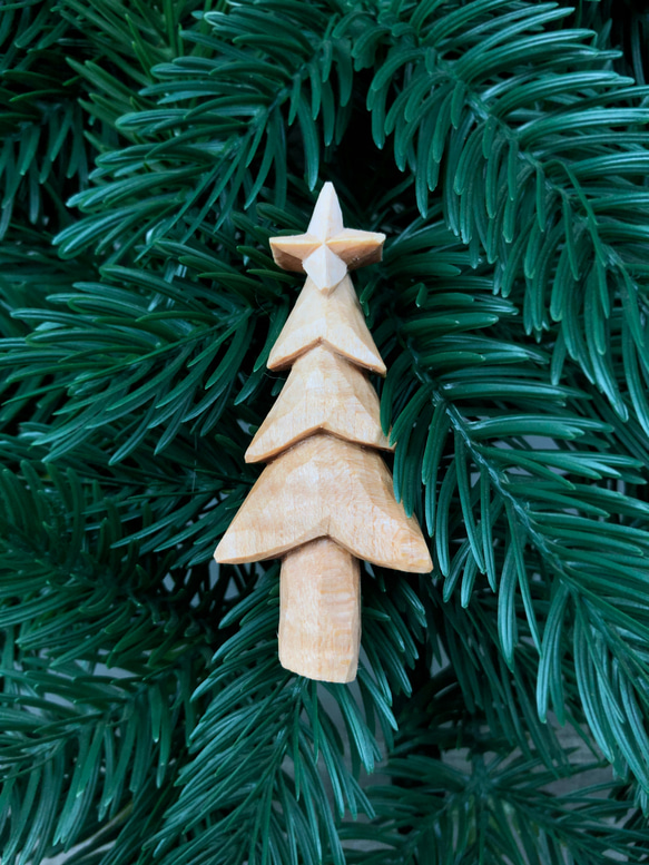 クリスマス / オーナメント / 木彫り / 冬の木 1枚目の画像